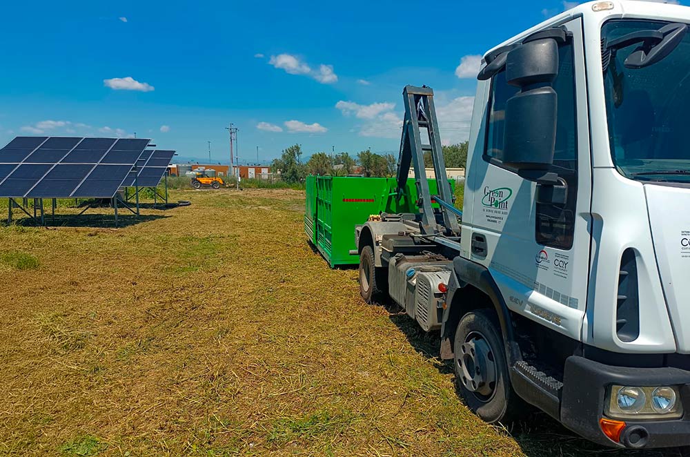 Sfalcio-Robotizzato-per-Campi-Fotovoltaici-1